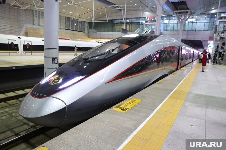 Поезд может передвигаться со скоростью 600 км/ч