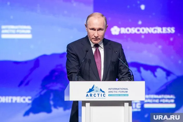 Владимир Путин потребовал избавиться от позора с «обманутыми дольщиками»