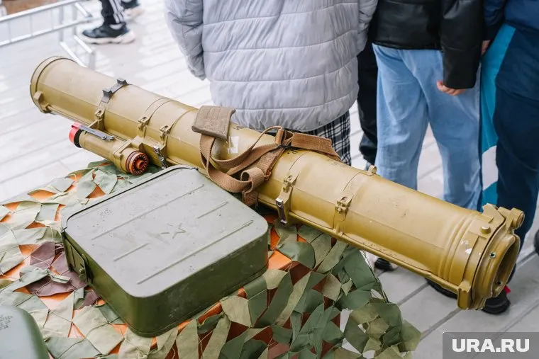Удар нанесли неуправляемыми авиационными ракетами С-8