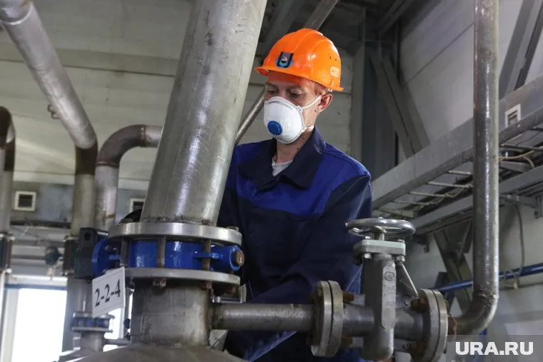 Ожидается, что сменят вахтовиков только в середине июня