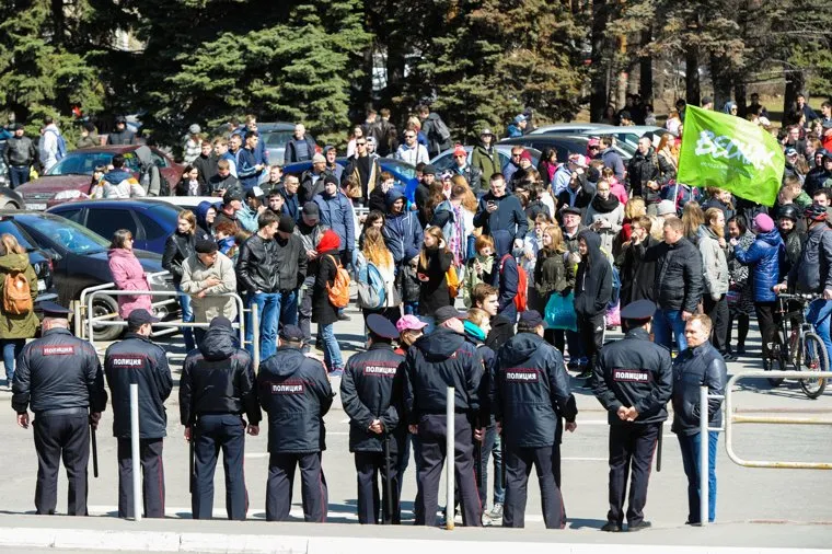 Шествие сторонников Навального. Челябинск