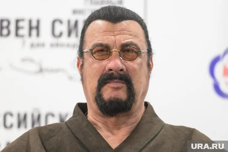 Стивен Сигал хочет вступить в партию «Справедливая Россия»