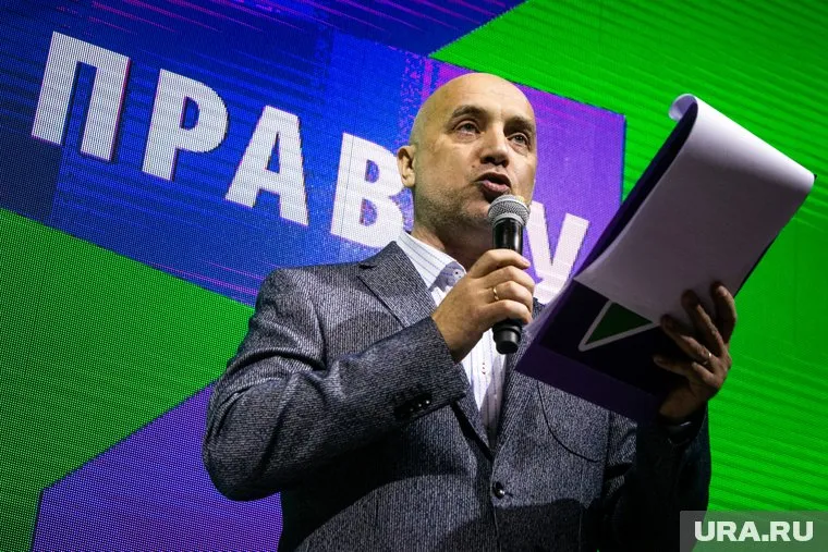 Прилепин рассказал о том, в чем он видит помощь россиянам проживающим за рубежом