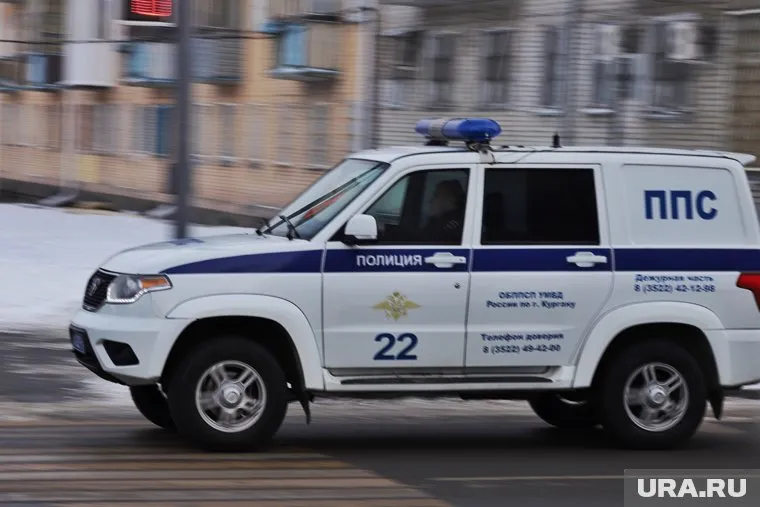 Автомобили полиции заметили у ТРЦ «Карнавал»