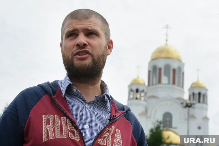 Телеведущего рассмешило желание Сергея Алиева отправить музыканта в Среднеуральский монастырь