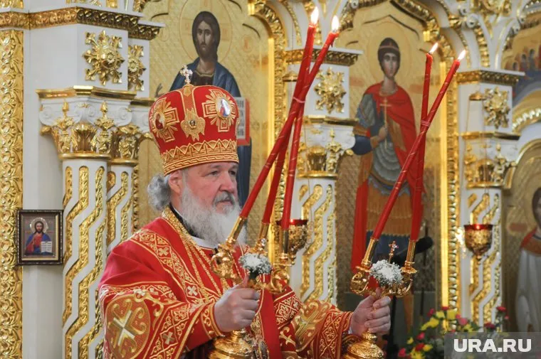 Патриарх Кирилл отметил заслуги руководства округа перед российским православием
