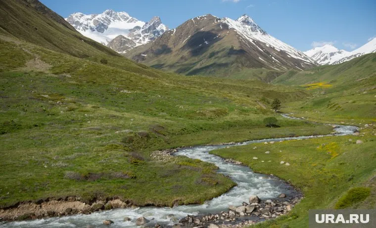 В книгу Дениса Колчина включены его собственные репортажи с Кавказа