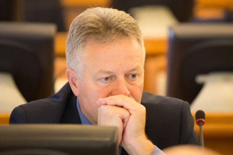 Заседание правительства области. Курган, карпов александр, пальцы в замок