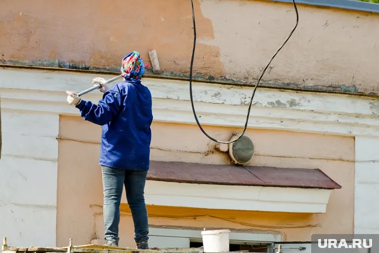 Фонд капремонта заключил контракт на строительные работы и контроль за ними с одним и тем же подрядчиком