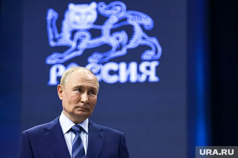 Путин подписал закон о списании участникам СВО просроченных кредитов до 10 млн