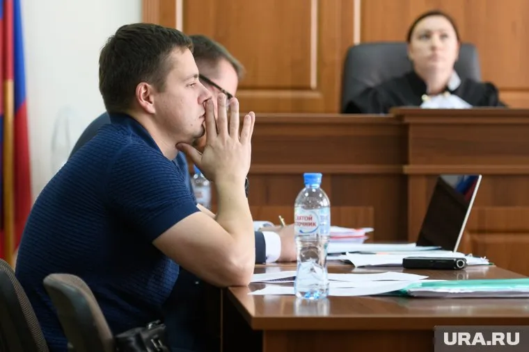 Разуин обвиняется в получении взятки