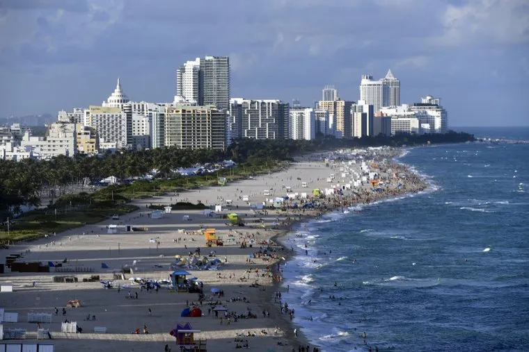 На пляжах США участились случаи заражения