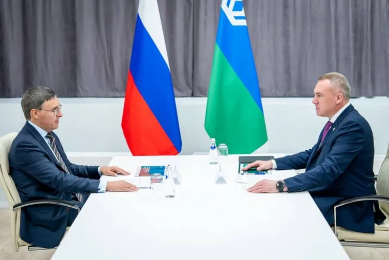 Фальков и Кухарук обсудили подготовку кадров для нефтянки в ХМАО