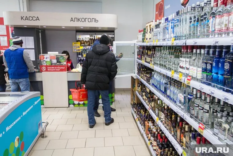 Продавать спиртное в Сети будут с теми же ограничениями, что и в обычных магазинах