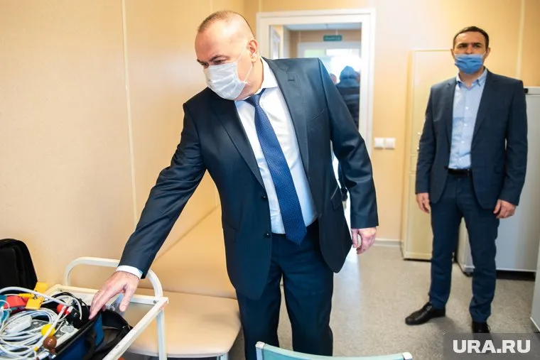 Свердловчане могут привезти коронавирус из отпусков, считает министр