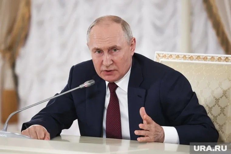 Президент россии Владимир Путин ранее встретился с лидером Северной Кореи