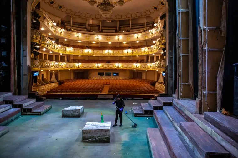 За кулисами театра оперы и балета. Екатеринбург