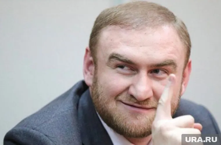 Сотрудников вызвали в Москву в рамках расследования дела сенатора и его отца