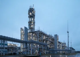 В Югре на тысячи тонн увеличили выпуск сырья для нефтехимии