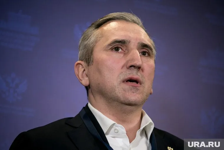 Александр Моор перераспределил обязанности заместителей после отставки вице-губернатора Сергея Сарычева