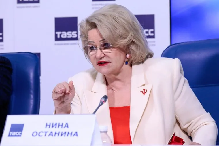 Нина Останина пообещала разобраться с концертом скандально известной группы