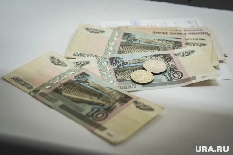 Скромные зарплаты сельских медработников выросли за счет махинаций со страховкой