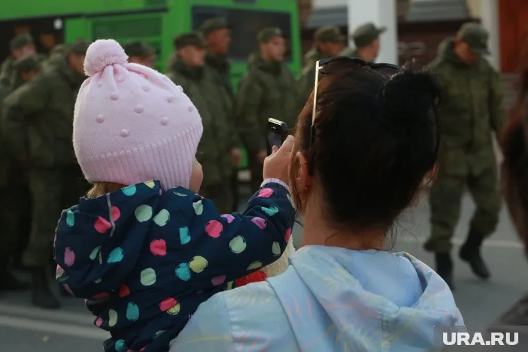 Размер единовременной выплаты при рождении ребенка составит почти 135 тысяч рублей