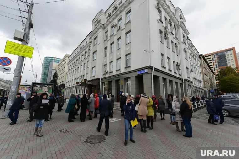 Сообщения о минировании поступили в несколько сотен учреждений