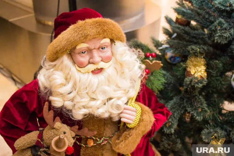 До середины 1930-х годов Новый год в СССР был под запретом