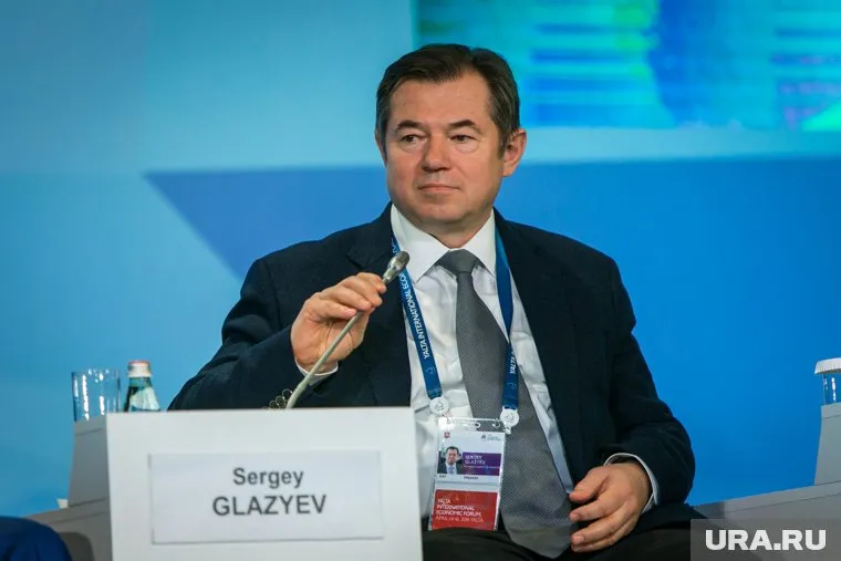 По данным ЕГРН, супруга Сергея Глазьева приобрела квартиру после его увольнения с поста советника президента