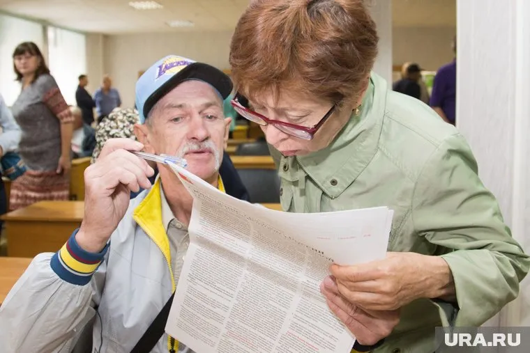 Ради прибавки к пенсии пожилые россияне соглашаются на все