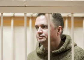 Обвиняемый в коррупции мэр Троицка Виноградов вновь не смог выйти из СИЗО