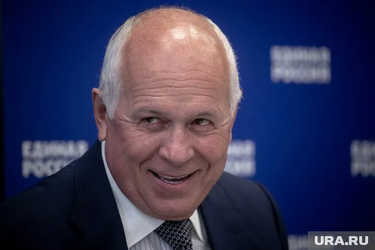 Глава Ростеха Сергей Чемезов посетил копейский завод "Пластмасс"