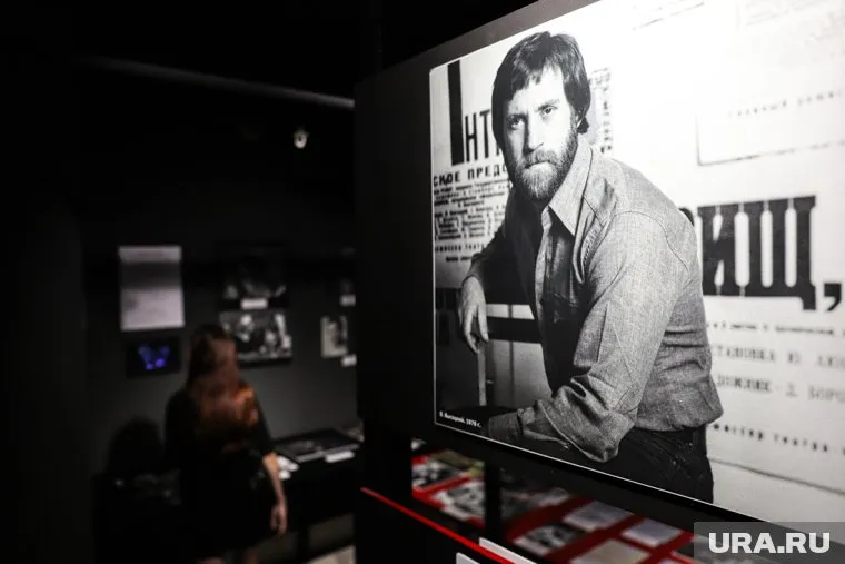 Редкие снимки екатеринбуржцы увидят в день рождения барда