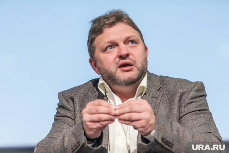 Никита Белых пока не раскрывает место работы