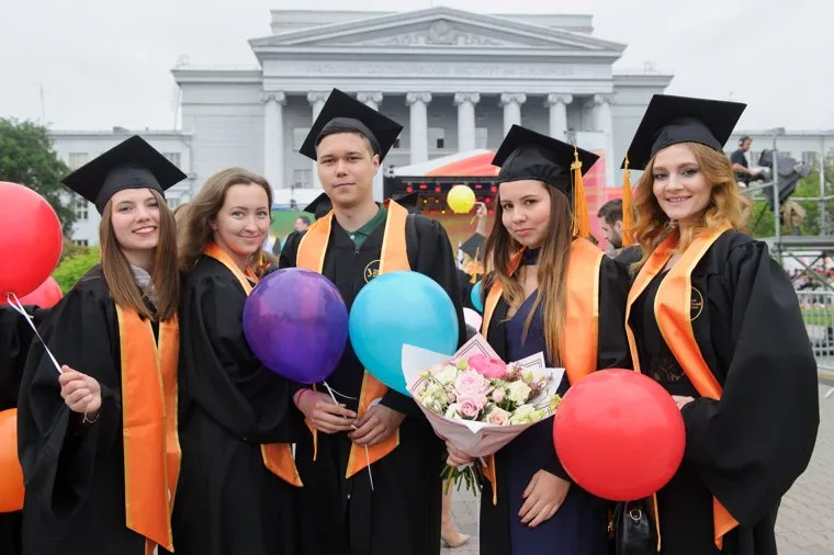 Вручение дипломов выпускникам УрФУ. Екатеринбург