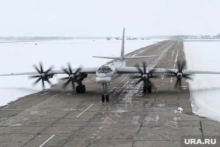 Взлетно-посадочная полоса в поселении Березово требует срочного ремонта