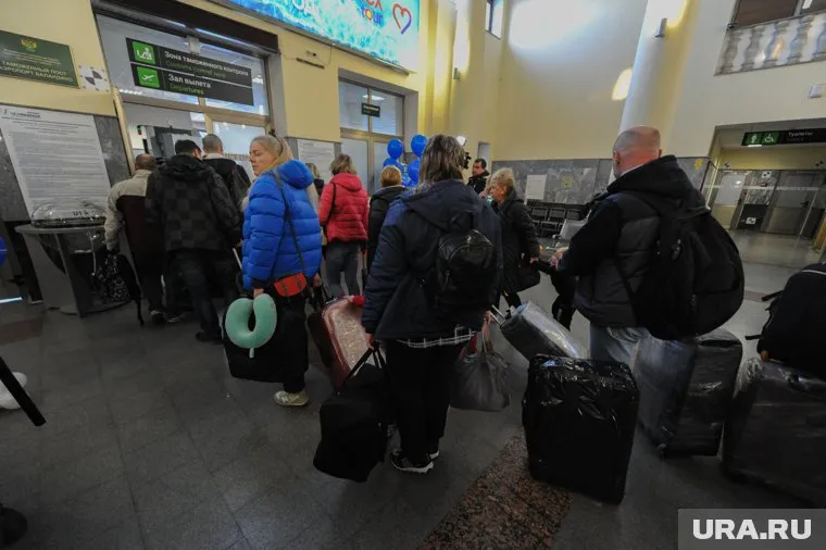 В общей сложности задержано уже более 10 рейсов