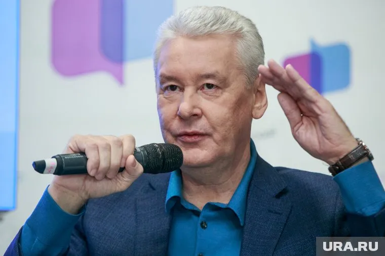 Мэр столицы обеспокоен неприятным запахом, на который жалуются жители города