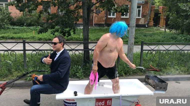 Эдуард Филиппов еще и сосиски жарил во время поездки