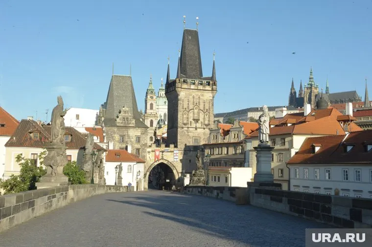 ЕС принимает меры, чтобы не дать европейцам общаться с россиянами