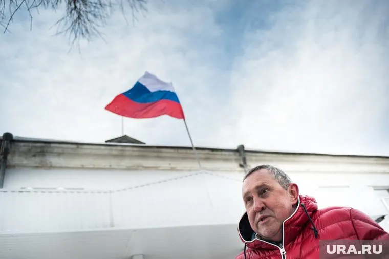 Депутат Госдумы Вадим Белоусов пришел на суд по своему уголовному делу. Екатеринбург