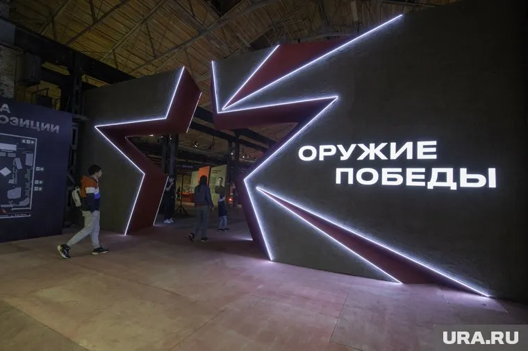 Выставку обновляли месяц