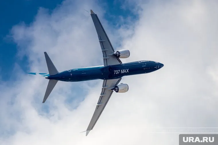 Найден черный язи разбившегося самолета Boeing