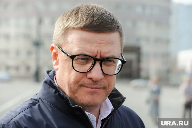 С утра 9 мая Текслер был на праздновании Дня Победы в Челябинске, сейчас он уже находится в Магнитогорске