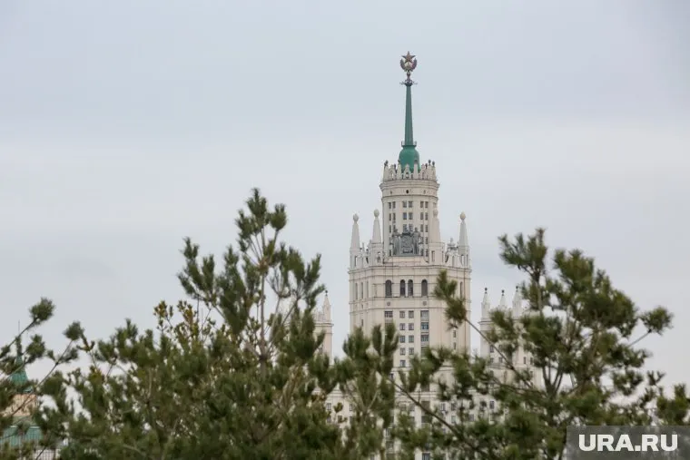 Тело всплыло у причала парка «Зарядье» в Москве