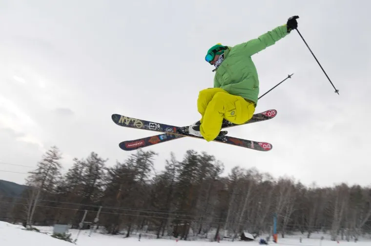 Сноуборд и горные лыжи. Фристайл. Челябинск., горные лыжи