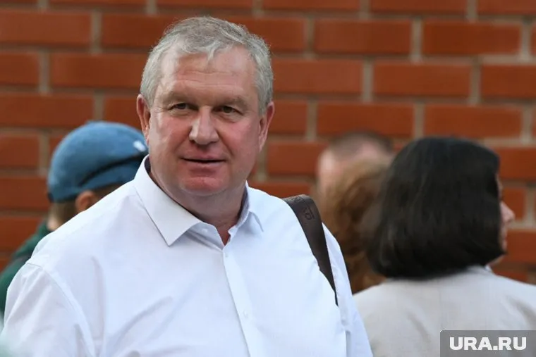 Дерзкая акция поможет Евгению Шипицыну отчитаться в мэрии