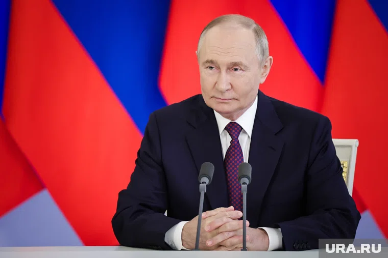 Путин отметил, что для обеспечения расчетов используется российская Система передачи финансовых сообщений