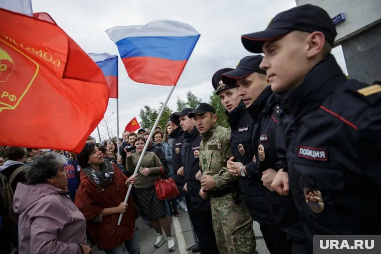 Народ и власть окончательно перестали понимать друг друга